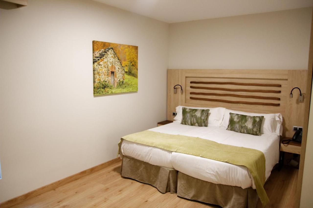 Hotel Rural Las Montanas De Pumar Besullo Buitenkant foto