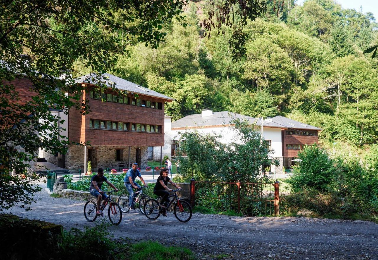 Hotel Rural Las Montanas De Pumar Besullo Buitenkant foto
