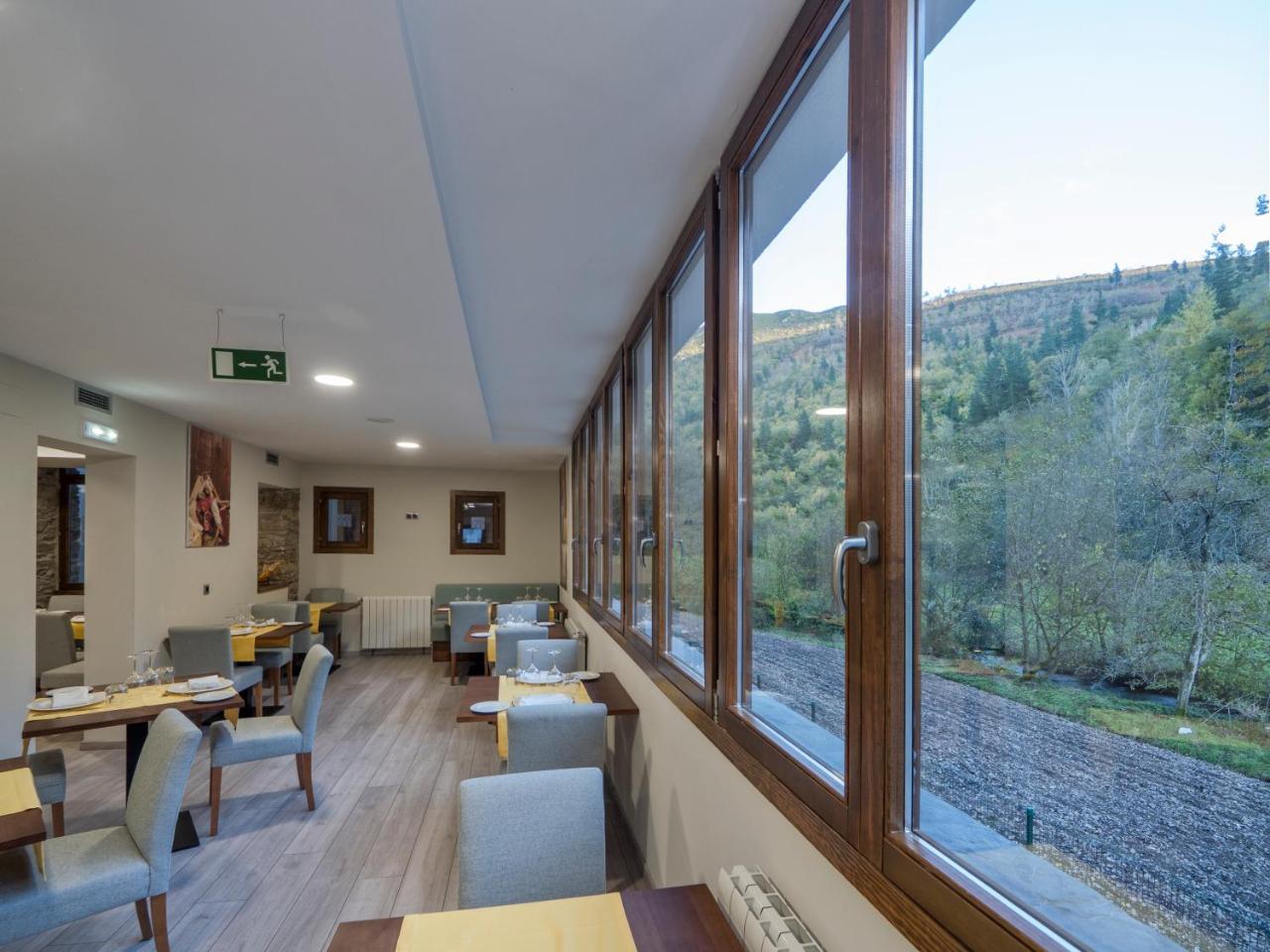 Hotel Rural Las Montanas De Pumar Besullo Buitenkant foto